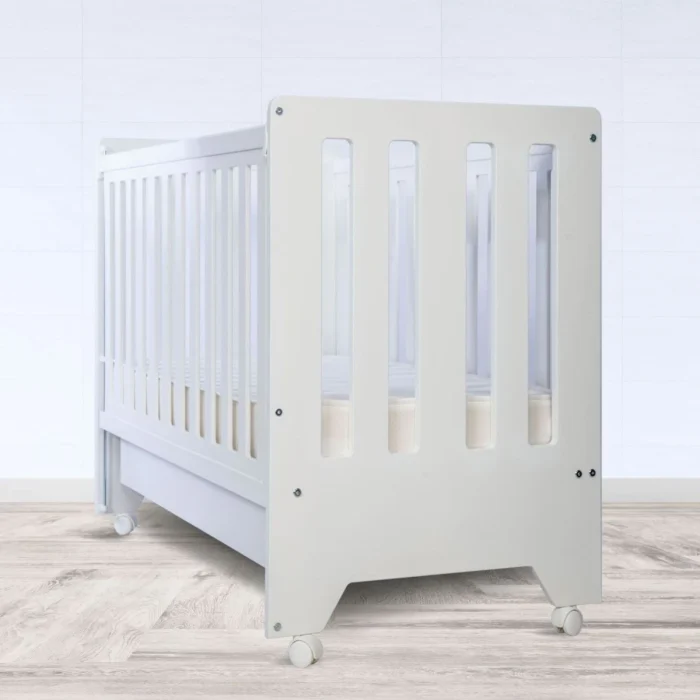 Krevetac za bebe Kocka premium - klasičan drveni krevetac za bebe u beloj boji - Image 1