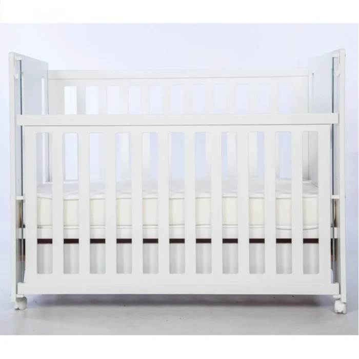Krevetac za bebe Kocka premium - klasičan drveni krevetac za bebe u beloj boji - Image 2