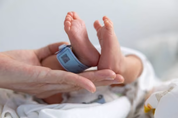 Iznošenje bebe iz porodilišta, spisak